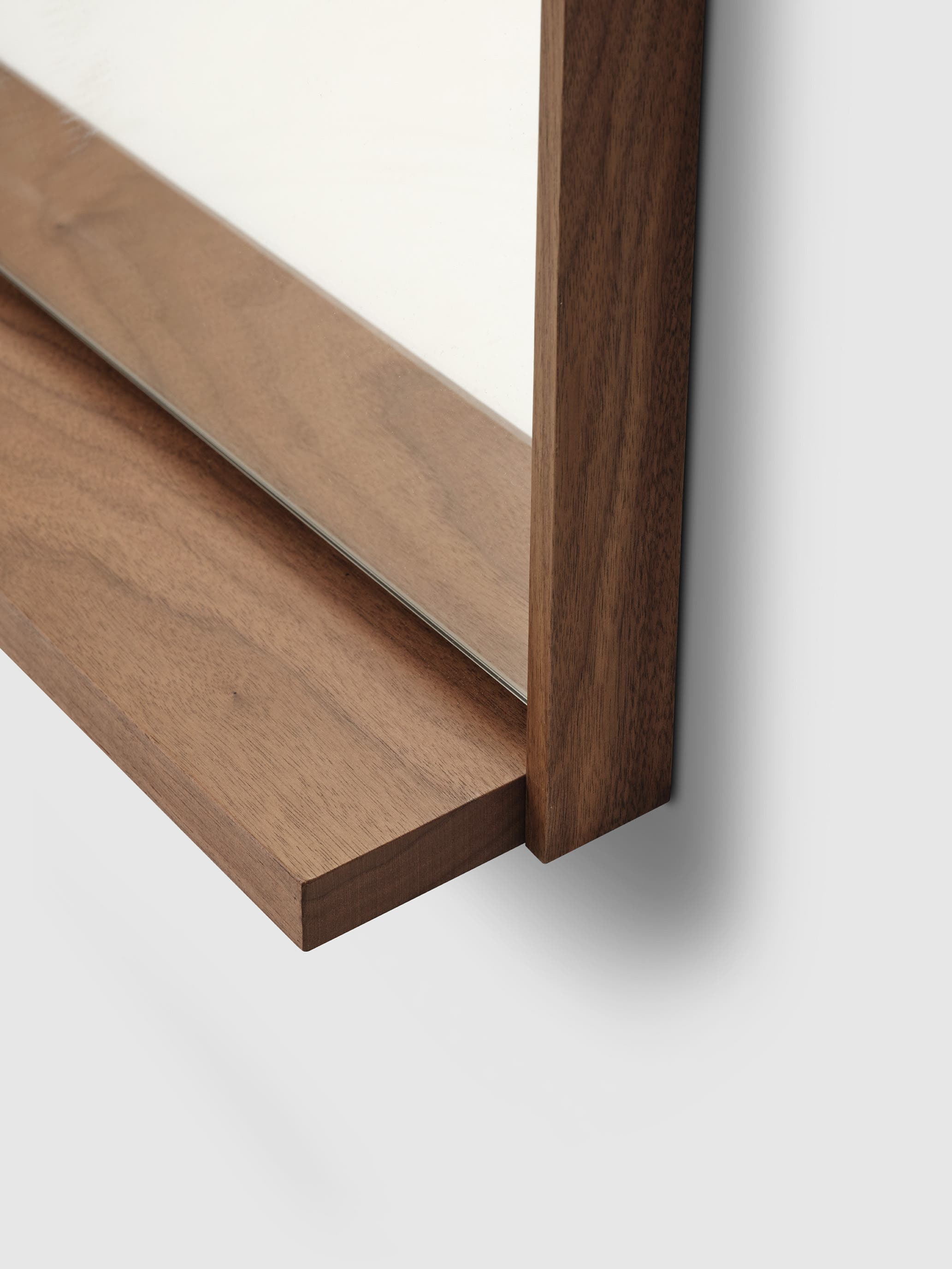 M7/50x86 - Walnut Wood with shelf