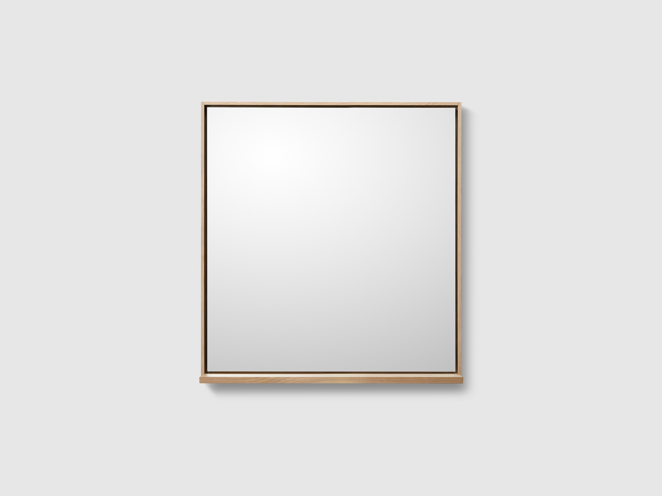 M7/80x86 - Smoked Oak Wood with shelf